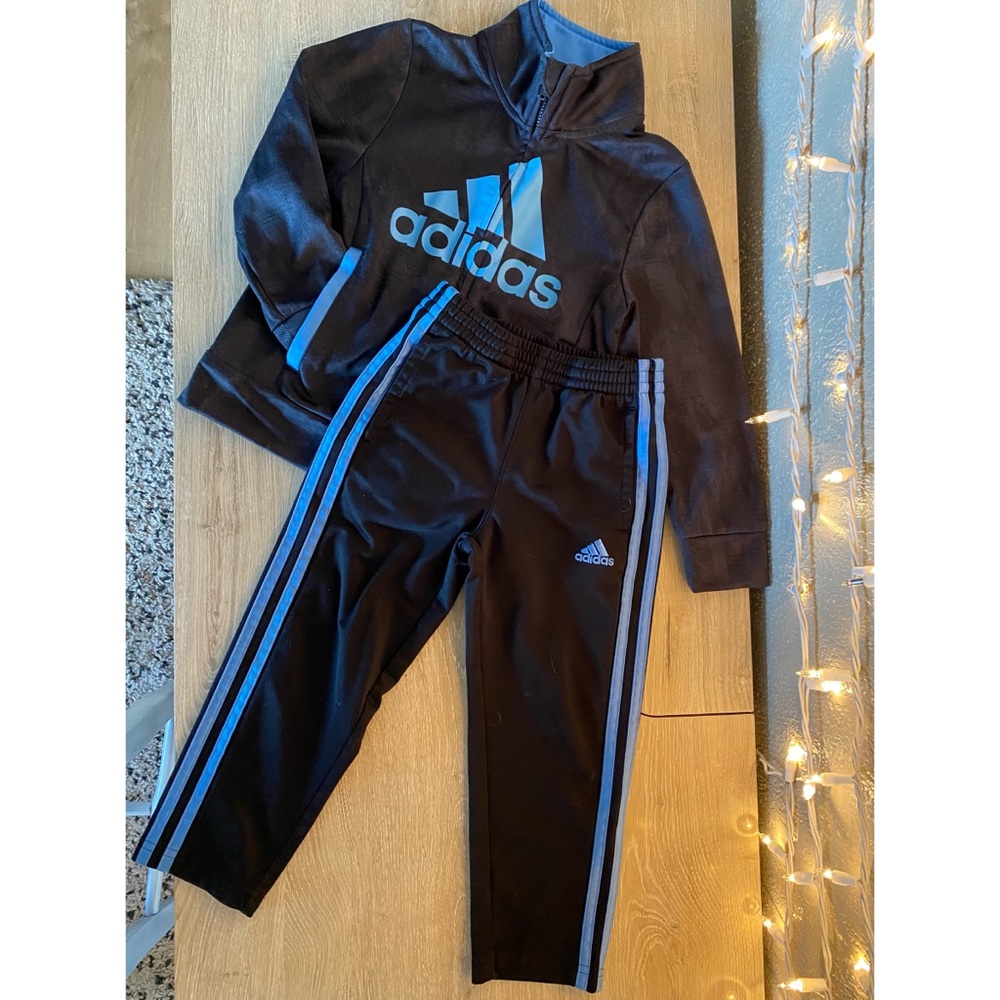 Adidas Tracksuit 4T